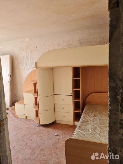 Детская кровать со шкафом