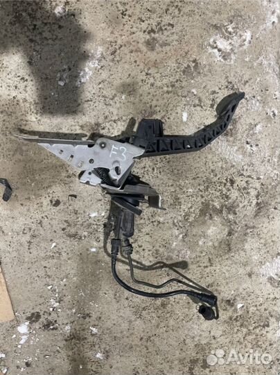 Педаль сцепления Ford Focus 3 iqdb 2014