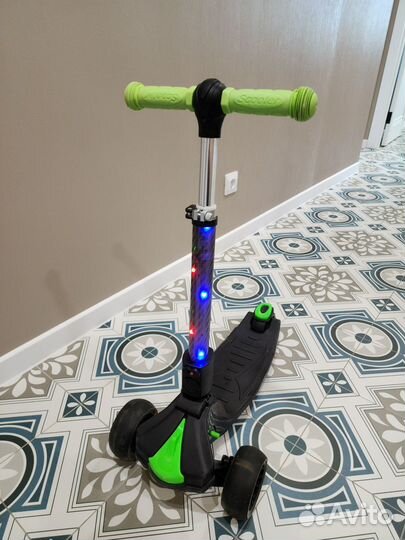 Детский самокат Capella M088