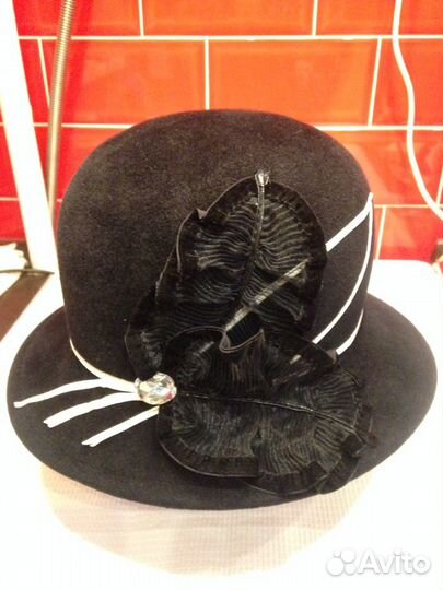Женская фетровая шляпа черного цвета
