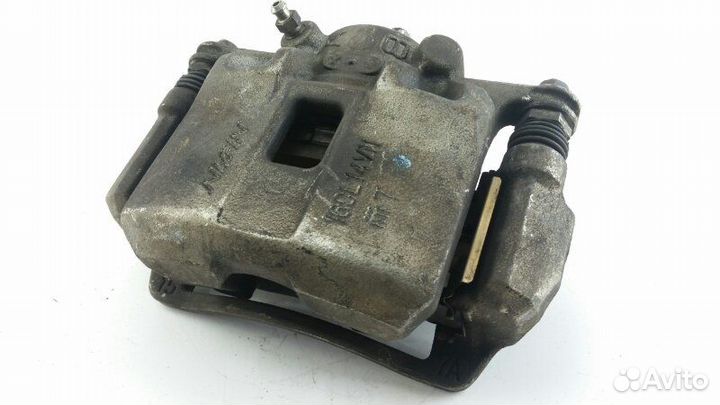 Суппорт передний правый Honda Civic FD3 2008