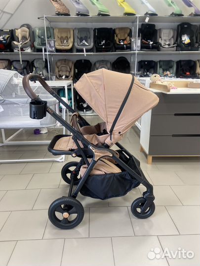Коляска с реверсивным блоком
