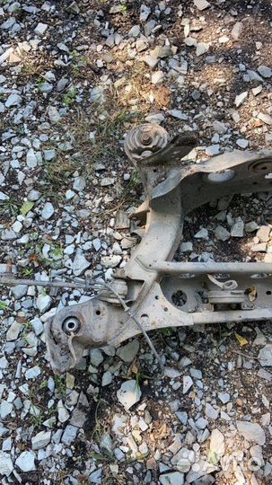 Задняя балка Mercedes-Benz E-Class W210 M111