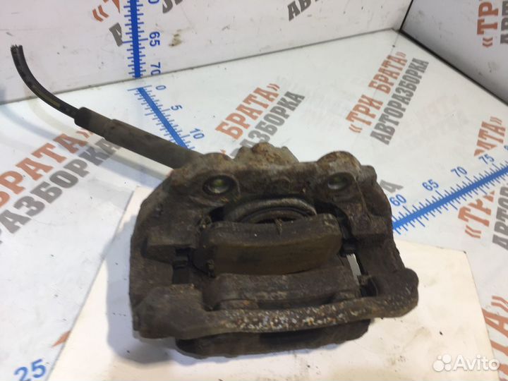 Пежо 307 Суппорт передний Лев