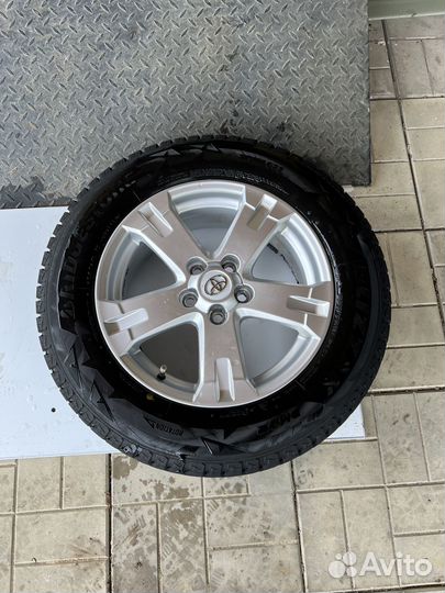 Зимние колеса в сборе 225/65 17 Toyota Rav4
