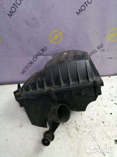 Корпус воздушного фильтра Opel Corsa C Z12XE