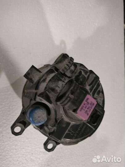 Фара противотуманная правая 812100w070