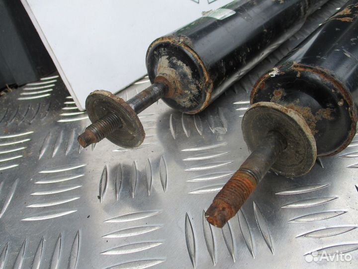 Амортизатор передний Hyundai Starex H1 1997-2006