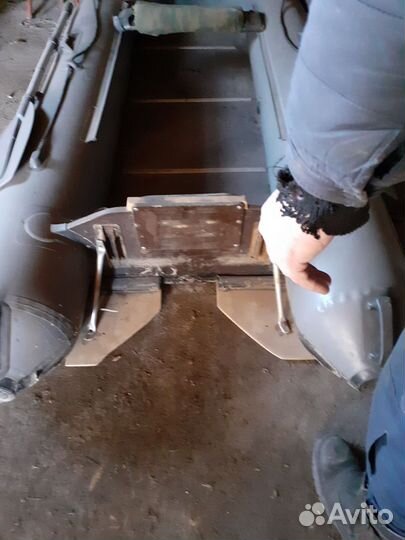 Лодка с мотором