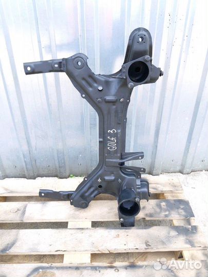 Балка подмоторная Фольксваген Гольф 3