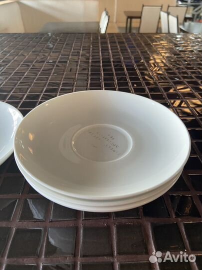 Тарелки десертные белые