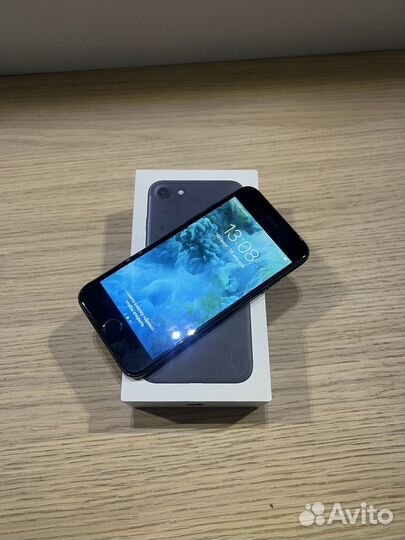iPhone 7, 32 ГБ