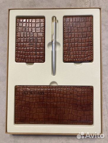 Подарочный набор с ежедневником и визитницами