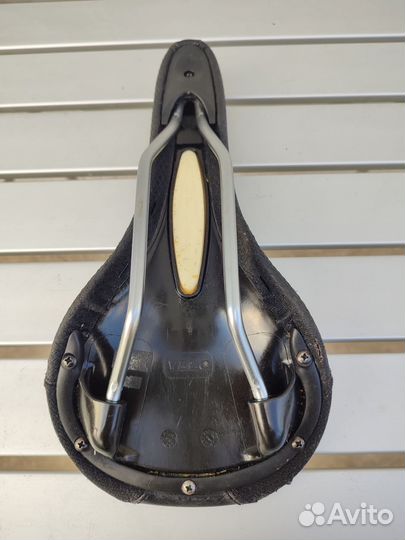 Седло спортивное DMR Longhaul Saddle черное, б/у