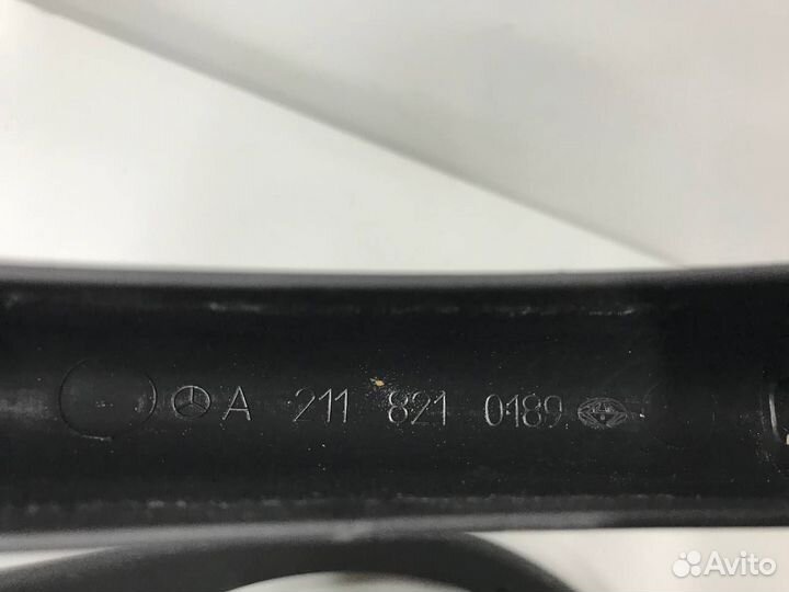 Накладки петель багажника Mercedes/ W211/ 2004