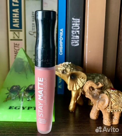 Матовая помада для губ