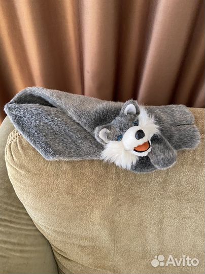 Шарф с волком из искуственного меха