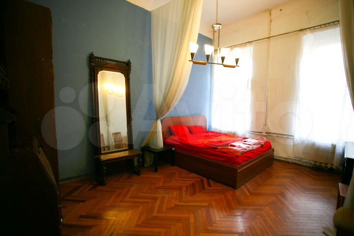 3-к. квартира, 100 м², 2/5 эт.