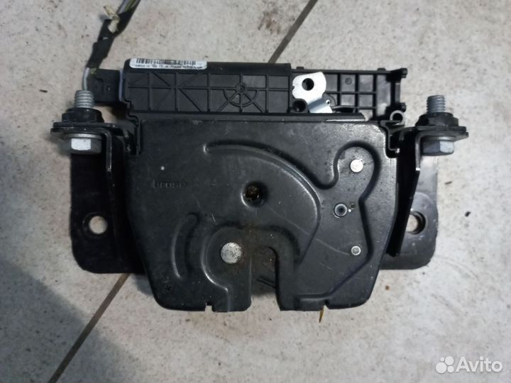 Замок багажника на BMW X3 F25