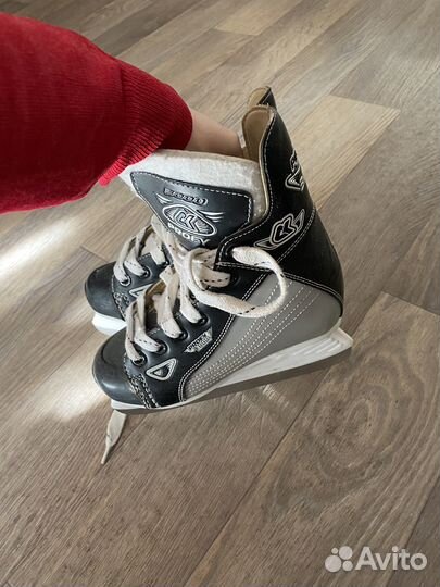 Коньки хоккейные детские 33 размер