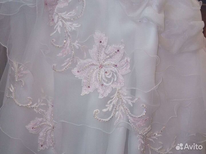 Платье свадебное