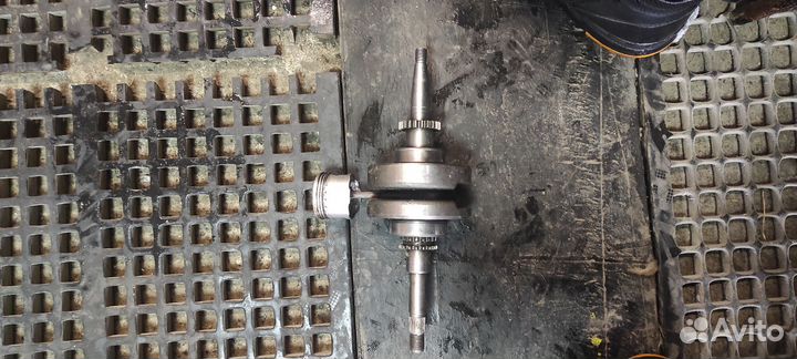 Поршневая на скутер 50 кубов с коленвалом