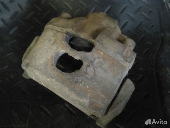 Суппорт Опель Вектра С Передний