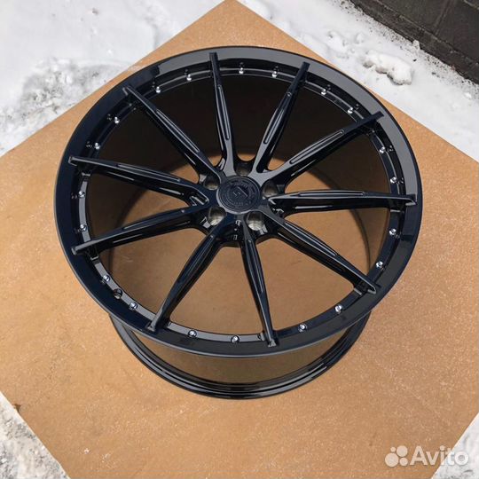 Кованые диски GT Forged R23 на Mercedes G class