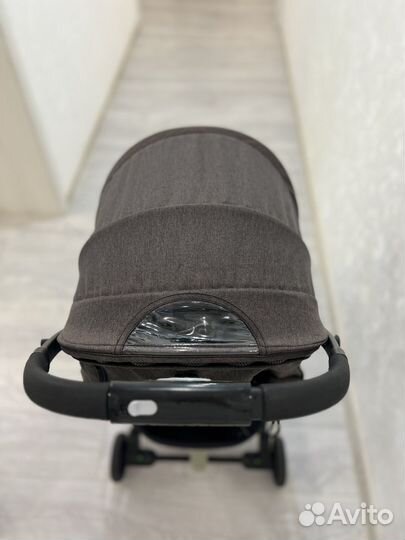Коляска прогулочная