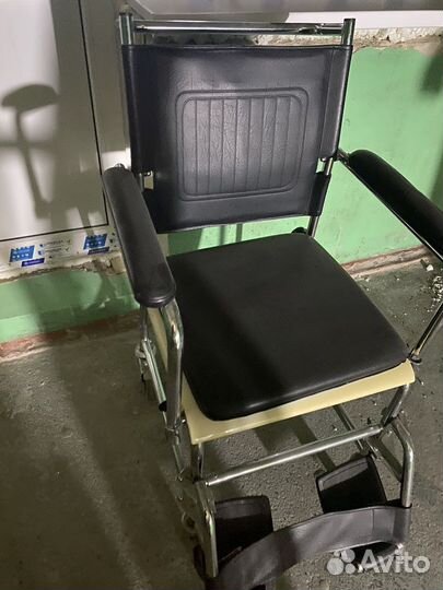 Кресло с туалетом