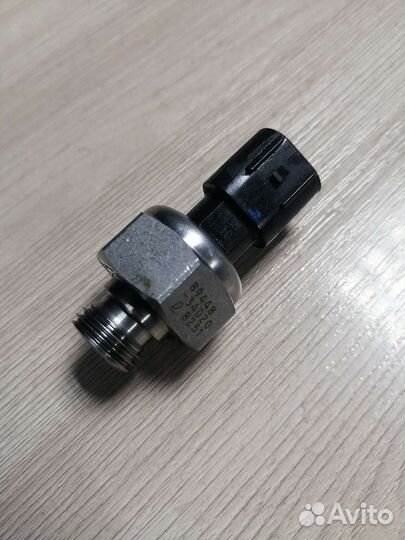 Датчик давления масла гур тойота тундра LC200