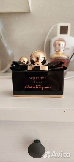 Signorina Salvatore Ferragamo Misteriosa