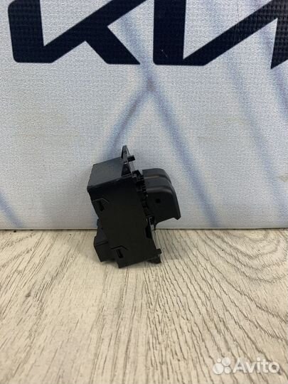 Блок кнопок стеклоподъемников Kia RIO 3