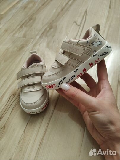 Ботинки демисезонные для девочки 23 размер