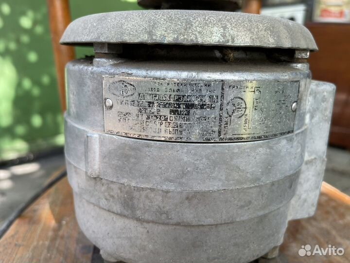 Двигатель к стиральной машине