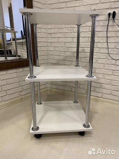 Этажерка на колёсиках