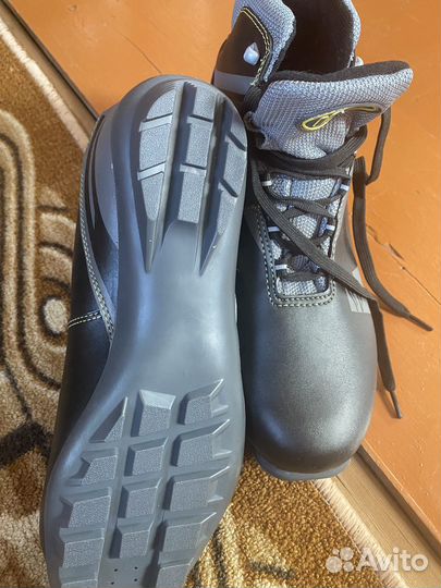 Ботинки лыжные мужские 44р