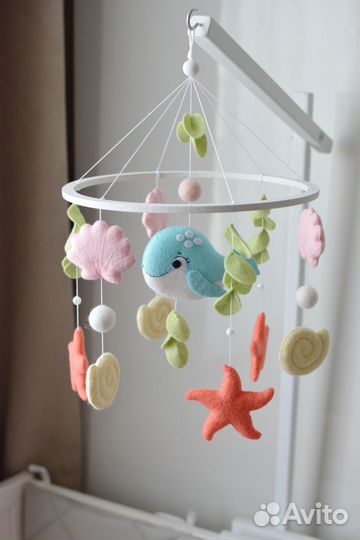 Детский мобиль карусель в кроватку из фетра