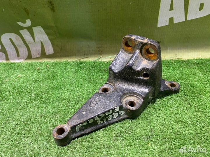 Кронштейн опоры двигателя Geely Emgrand Ec7 FE1