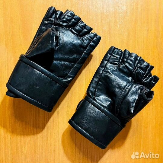 Перчатки для бокса и восточных единоборств