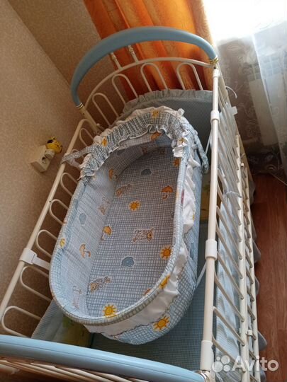 Детская кроватка