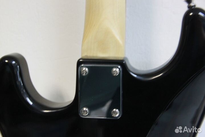 Электрогитара Fender Squier MM Stratocaster