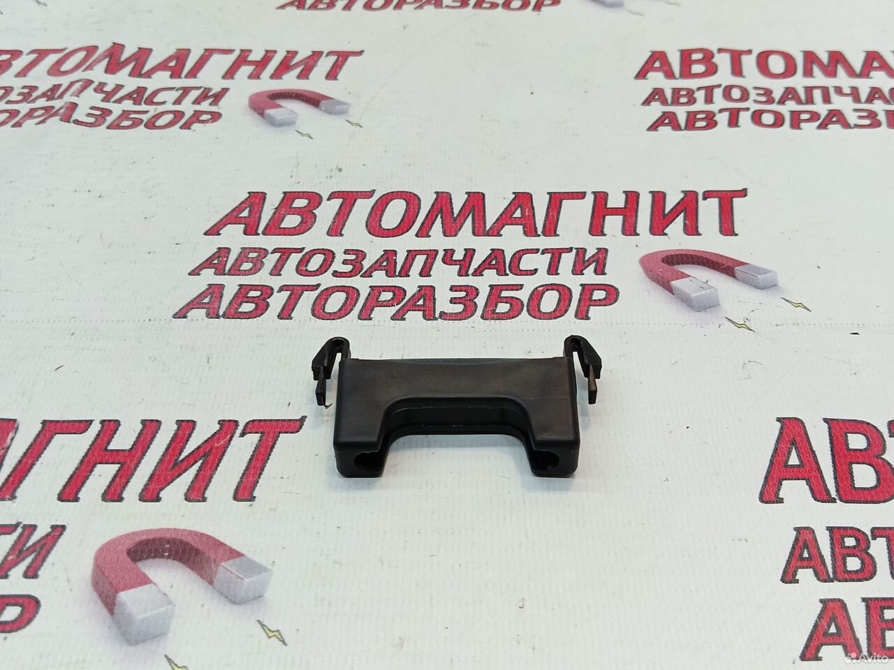 Фиксатор ответной части замка капота Zeekr X 001