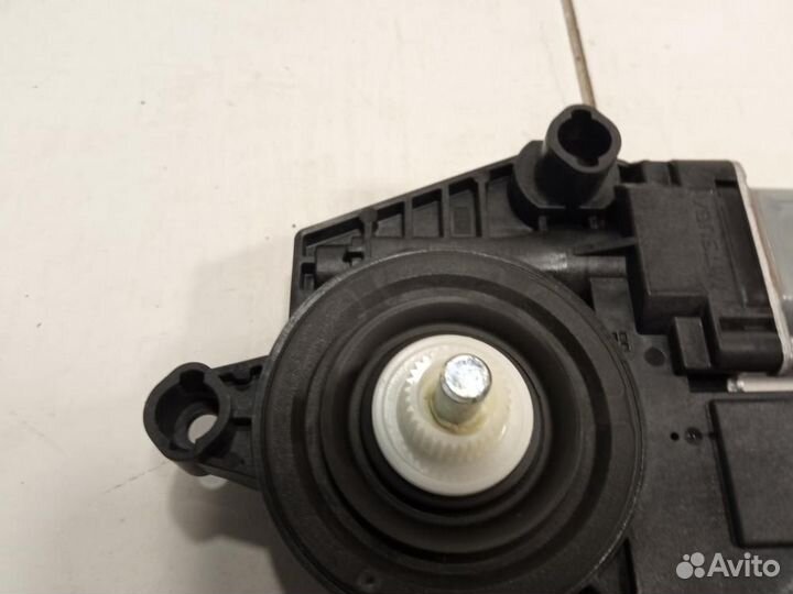 Моторчик стеклоподъемника BMW X3 G01