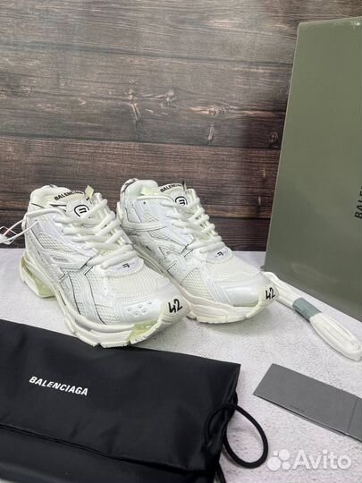 Кроссовки Balenciaga Runner