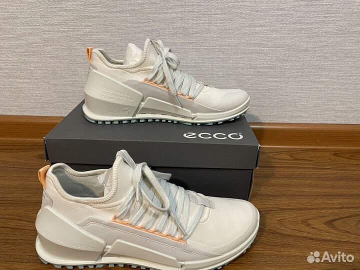 Кроссовки женские Ecco