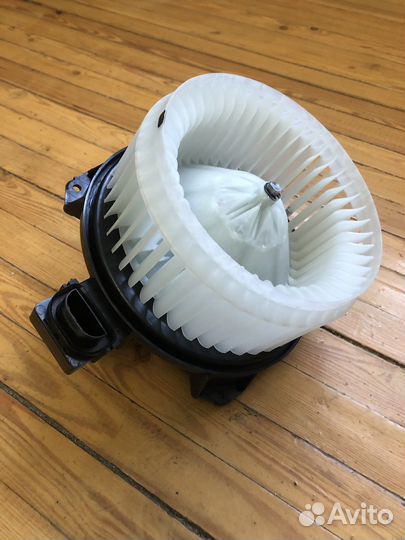 Продаю мотор печки