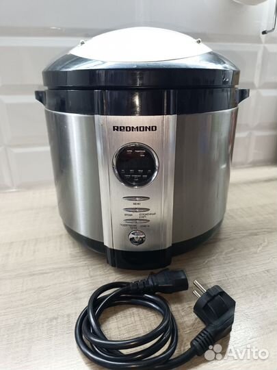 Мультиварка-скороварка redmond rmc- m4504