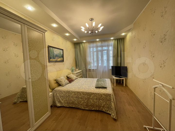 2-к. квартира, 70 м², 6/10 эт.