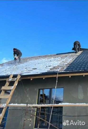 Бригада строителей